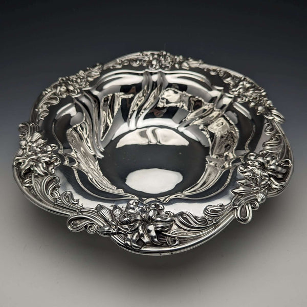 Around 1898 American Antique Sterling Silver Bowl Diameter 30cm 517g Meriden Britannia