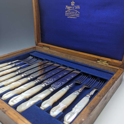 1899年頃 英国アンティーク 白蝶貝ハンドル カトラリー 6ペアセット 箱入り Mappin & Webb
