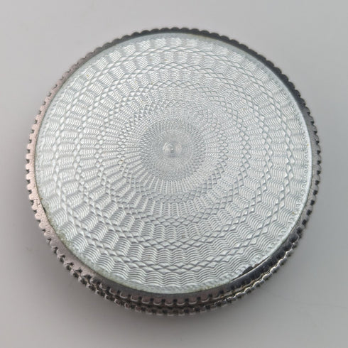 約 1920 年法國古董 800 銀胭脂盒,帶花籃扭索飾琺瑯裝飾