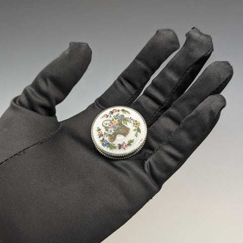 約 1920 年法國古董 800 銀胭脂盒,帶花籃扭索飾琺瑯裝飾