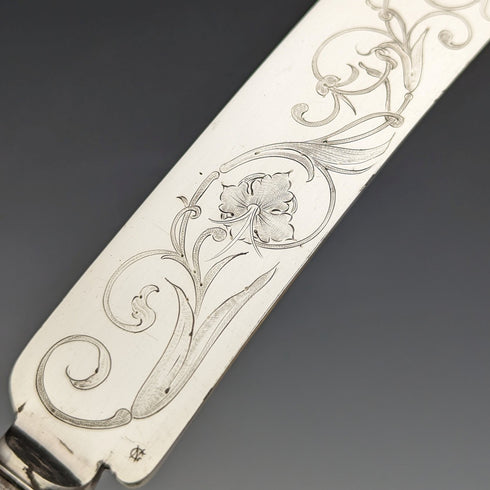 British Antique White Pearl Shell, Silver Plated Cleansing Serving Cutlery in Case