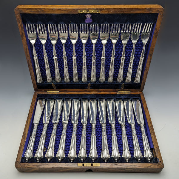 Around 1890 British antique silver plated cutlery 12 pair set in wooden box William Gallimore