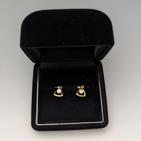 British Vintage Jewelry K9 Gold & Pearl Earrings