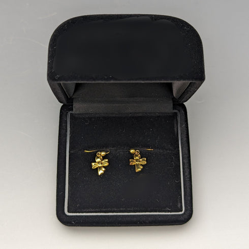 英国ヴィンテージジュエリー K9ゴールド リボンデザイン ピアス