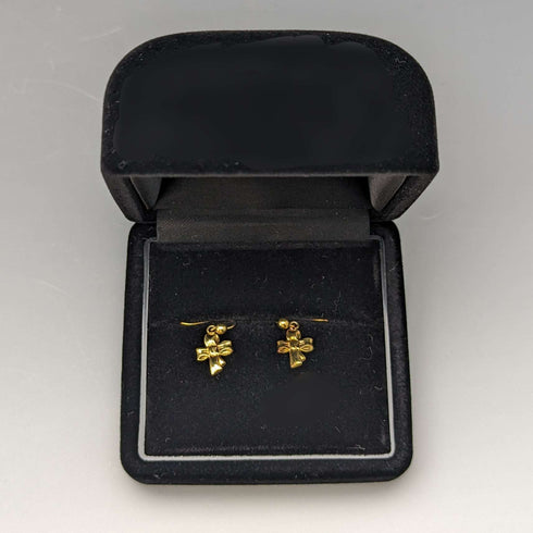 British Vintage Jewelry K9 Gold Ribbon Design Earrings