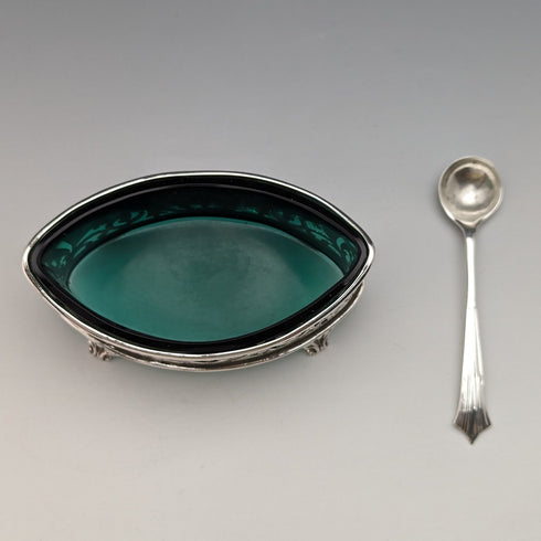 1904 British Antique Pure Silver & Green Glass Salt Dish & Spoon William Hair Haseler