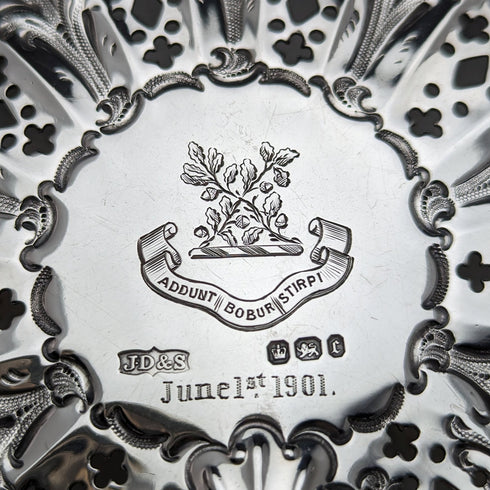 1895 British antique sterling silver shell dish with legs 238g James Dixon