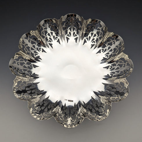 1933 British Vintage Sterling Silver Compote/Tazza 428g Diameter 24cm Viners