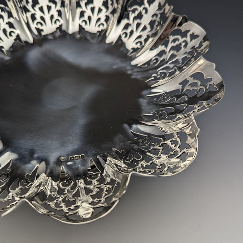 1933 British Vintage Sterling Silver Compote/Tazza 428g Diameter 24cm Viners