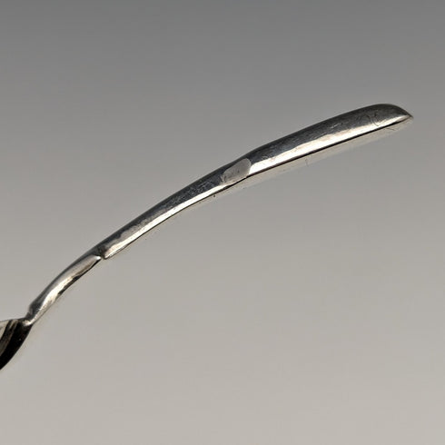 1857年 英国アンティーク 純銀製ティーキャディースプーン Hilliard & Thomason