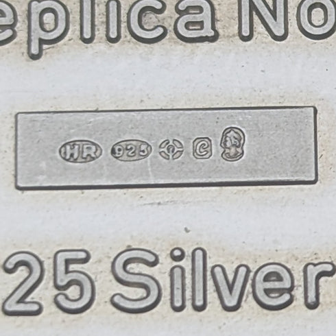 1977 Elizabeth II 25th Coronation Jubilee Sterling Silver 1 Pound Stamp Replica 32g