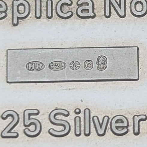 1977 Elizabeth II 25th Coronation Jubilee Sterling Silver 1 Pound Stamp Replica 32g