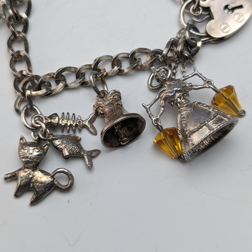 1979年 英国ヴィンテージ 純銀製 チャームブレスレット 34g