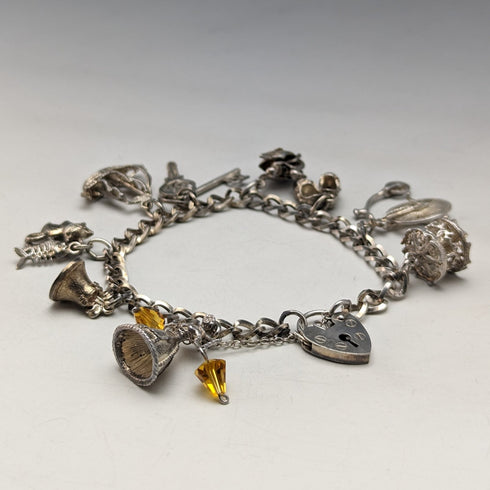 1979年 英国ヴィンテージ 純銀製 チャームブレスレット 34g