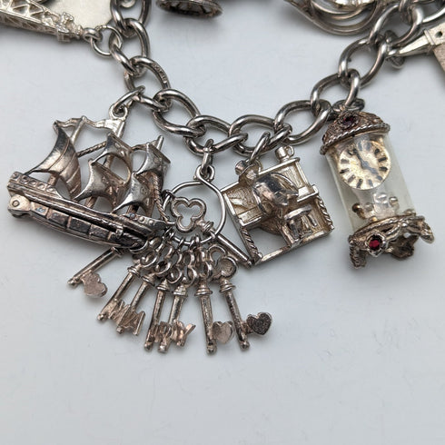 1975年 英国ヴィンテージ シルバー チャームブレスレット 80g