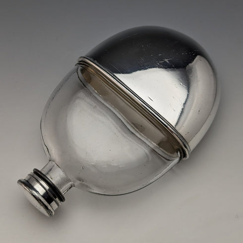 1900 年英國古董鍍銀裝飾橢圓形玻璃九柱酒壺