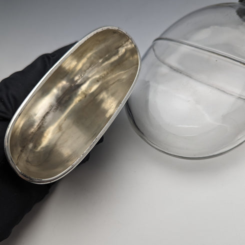 1900 年英國古董鍍銀裝飾橢圓形玻璃九柱酒壺