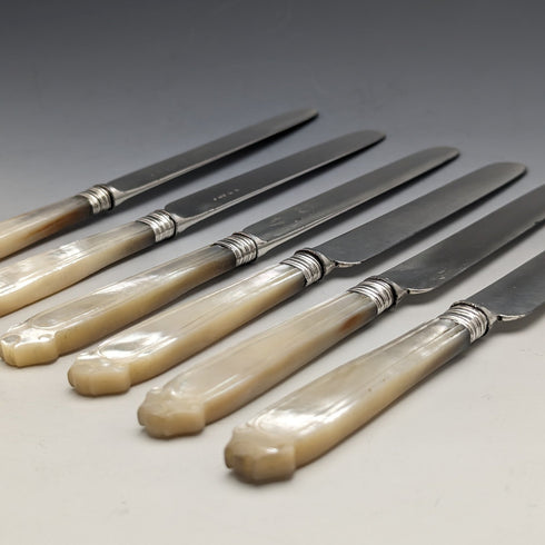 英国アンティーク 彫刻白蝶貝ハンドル デザートカトラリー6ペアセット Elkington & Mason