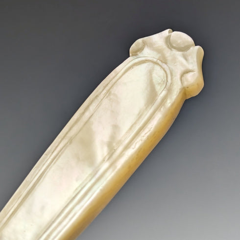 英国アンティーク 彫刻白蝶貝ハンドル デザートカトラリー6ペアセット Elkington & Mason