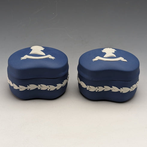 1977 年韋奇伍德伊莉莎白女王禧年糖果盒一對寶藍色