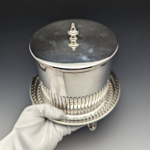 Circa 1910 British Antique Silver Plated Biscuit Barrel Elkington