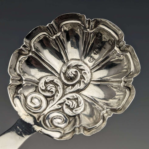 Early 19th century British antique sterling silver tea caddy spoon (with translation)