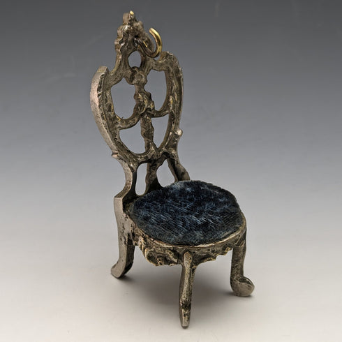 1920 年代黃銅椅懷錶架綠色床單