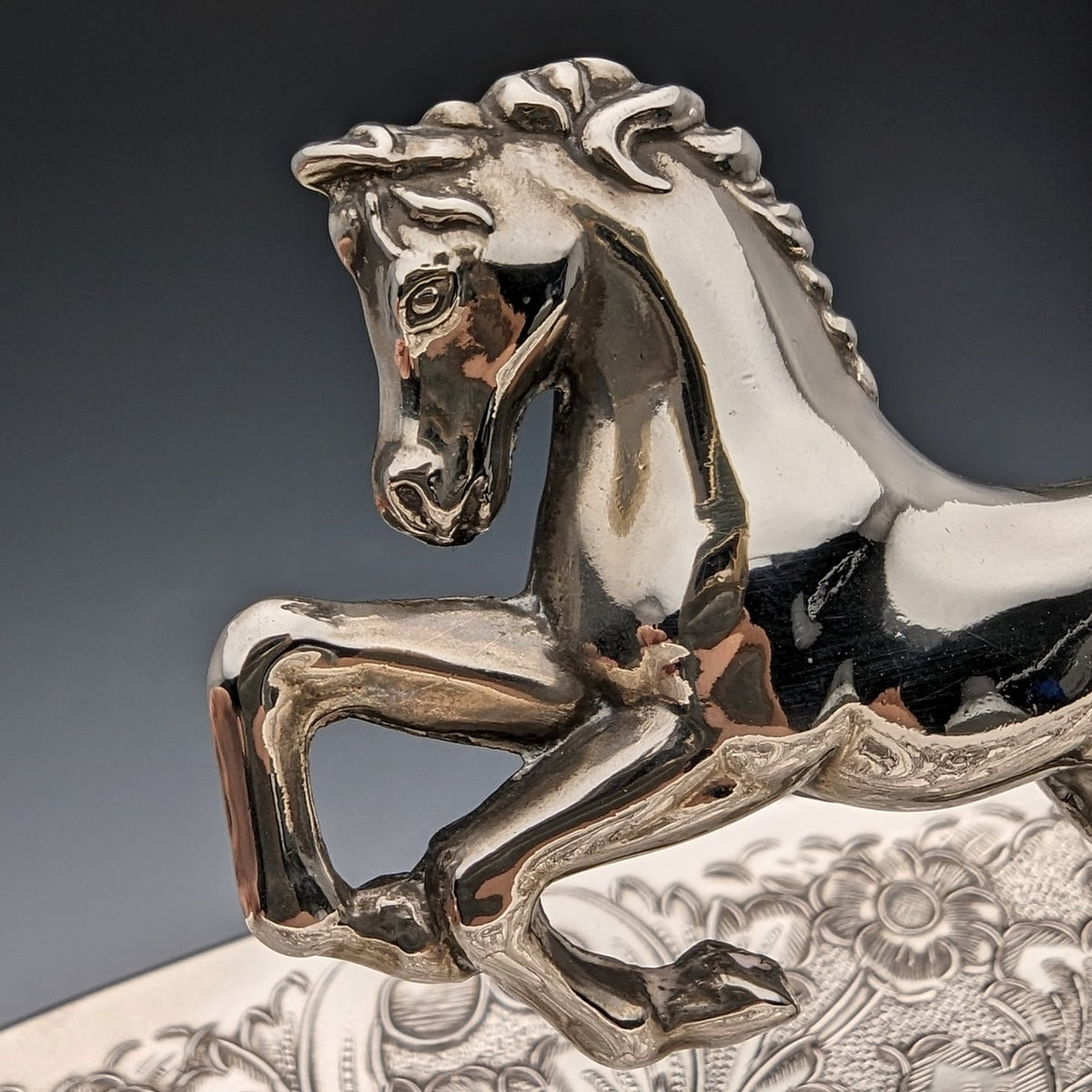 英国ヴィンテージ シルバープレート製 馬装飾 オーバルディッシュ Seba