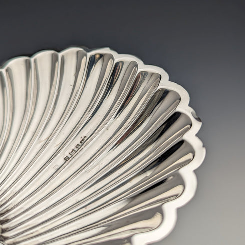 1902年 英国アンティーク 純銀製 シェル型ディッシュ 90g Arthur Fenwick