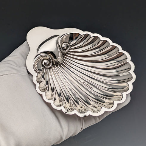 1902年 英国アンティーク 純銀製 シェル型ディッシュ 90g Arthur Fenwick