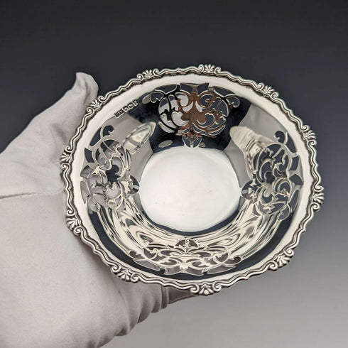 1934年 英国ヴィンテージ 純銀製ピアスディッシュ 90g Mappin & Webb