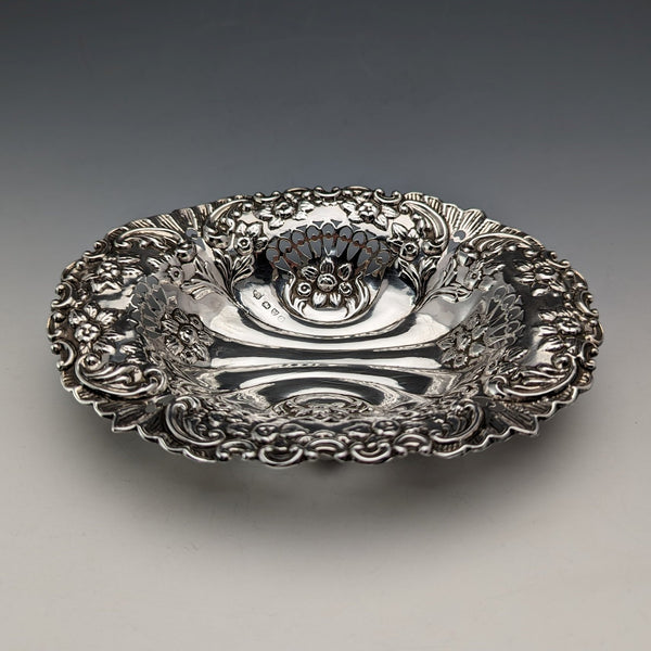 1897 British Antique Sterling Silver Floral Engraved Dish 62g George Nathan & Ridley Hayes