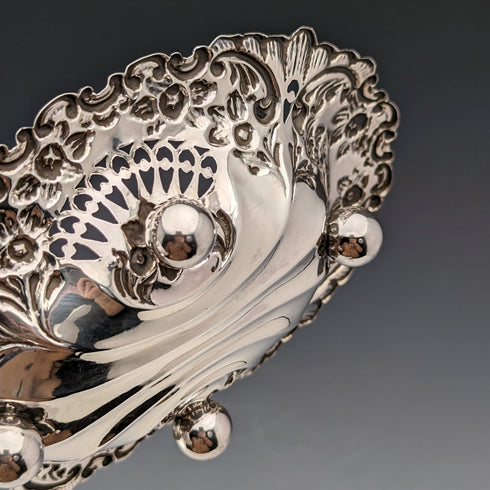 1897 年英國古董純銀花卉雕刻盤 62 克 George Nathan & Ridley Hayes