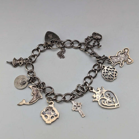 1970s British Vintage Sterling Silver Charm Bracelet 26g