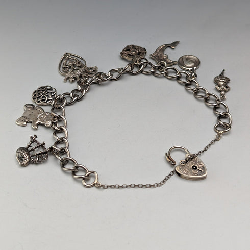 1970年代 英国ヴィンテージ 純銀製 チャームブレスレット 26g