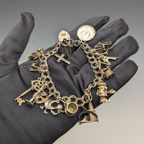 1976 英國復古純銀吊飾手鍊 46 克