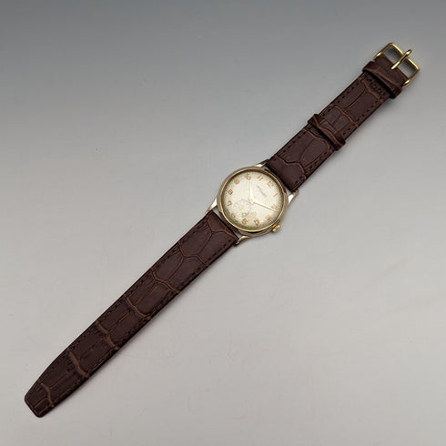 1962 British Vintage Russell Watch K9 solid gold case, in good working order, in wooden box