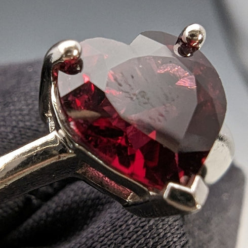 British Vintage Jewelry Heart-shaped Ruby Color Glass Sterling Silver Ring (No. 11) Ring