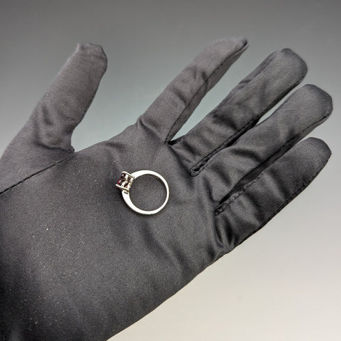 British Vintage Jewelry Heart-shaped Ruby Color Glass Sterling Silver Ring (No. 11) Ring