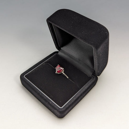 British Vintage Jewelry Heart-shaped Ruby Color Glass Sterling Silver Ring (No. 14) Ring