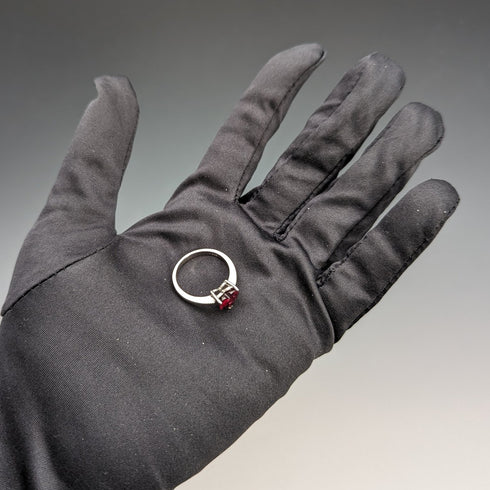 British Vintage Jewelry Heart-shaped Ruby Color Glass Sterling Silver Ring (No. 14) Ring