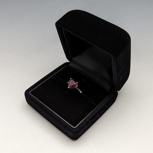 British Vintage Jewelry Heart-shaped Ruby Color Glass Sterling Silver Ring (No. 9) Ring