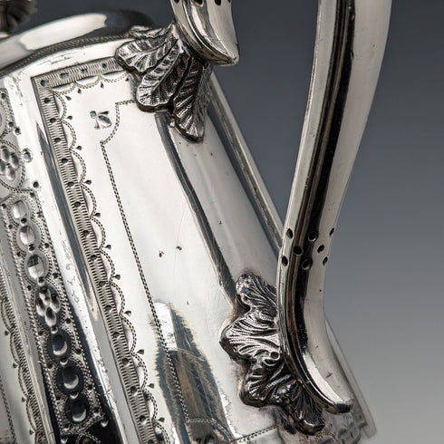 1885年頃 英国アンティーク シルバープレート製ティーポット Walker & Hal