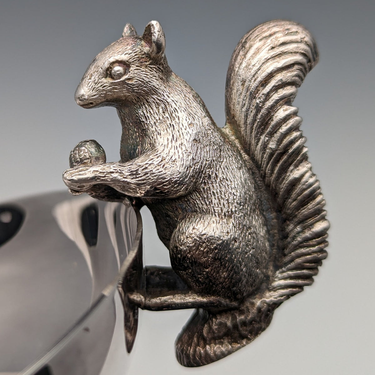 US Vintage Silver Plated Squirrel Decorated Nut Dish Reed and