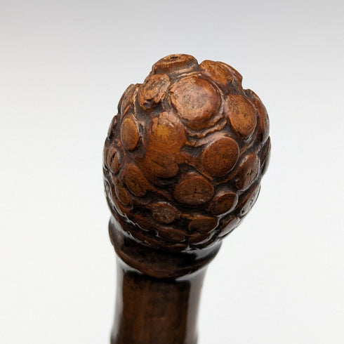 1897 年手杖,雕刻圓柄,純銀裝飾,88 厘米