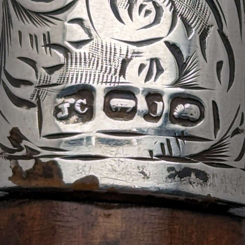 1897 年手杖,雕刻圓柄,純銀裝飾,88 厘米