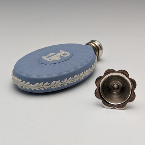 英国ヴィンテージ ウェッジウッド ジャスパーウェア製 オーバル型パフュームボトル