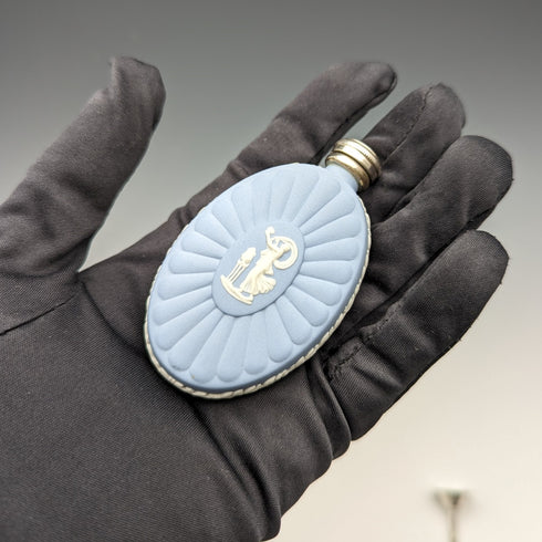 英国ヴィンテージ ウェッジウッド ジャスパーウェア製 オーバル型パフュームボトル