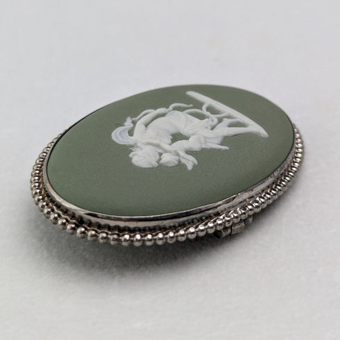 1952 年英國復古韋奇伍德純銀和綠色碧玉橢圓形胸針