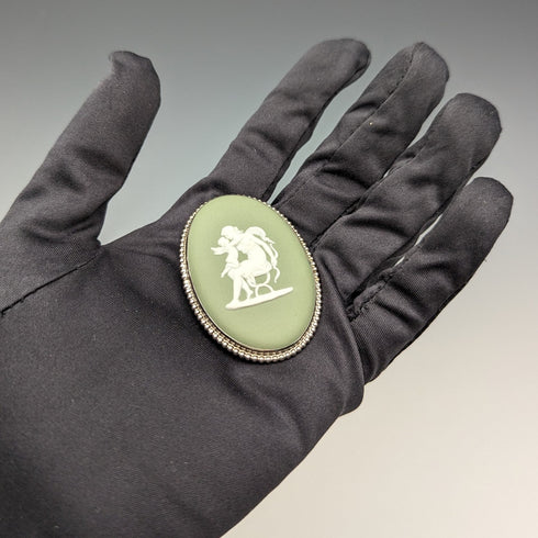 1952 年英國復古韋奇伍德純銀和綠色碧玉橢圓形胸針